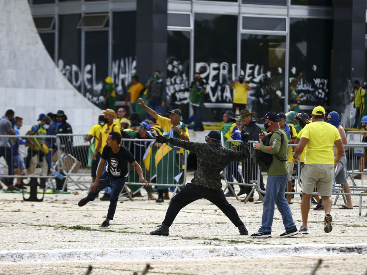 Para salvar nossa democracia, precisamos punir o golpismo bolsonarista