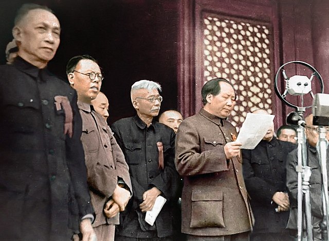 Proclamação da República Popular da China em 1949. Foto histórica recolorida.