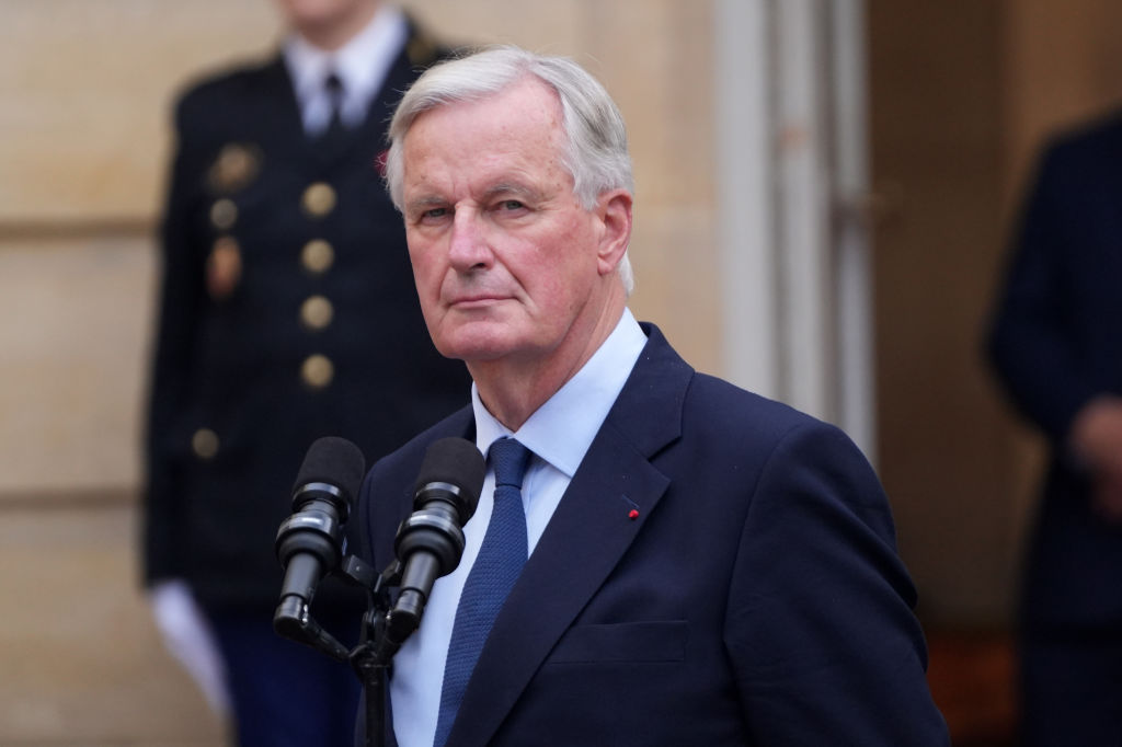 Michel Barnier durante um discurso no Hotel Matignon em Paris, França, em 5 de setembro de 2024. (Nathan Laine / Bloomberg via Getty Images)