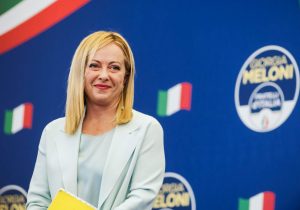 Giorgia Meloni falando durante uma coletiva de imprensa em 25 de setembro de 2022, em Roma. (Valeria Ferraro / SOPA Images / LightRocket via Getty Images)